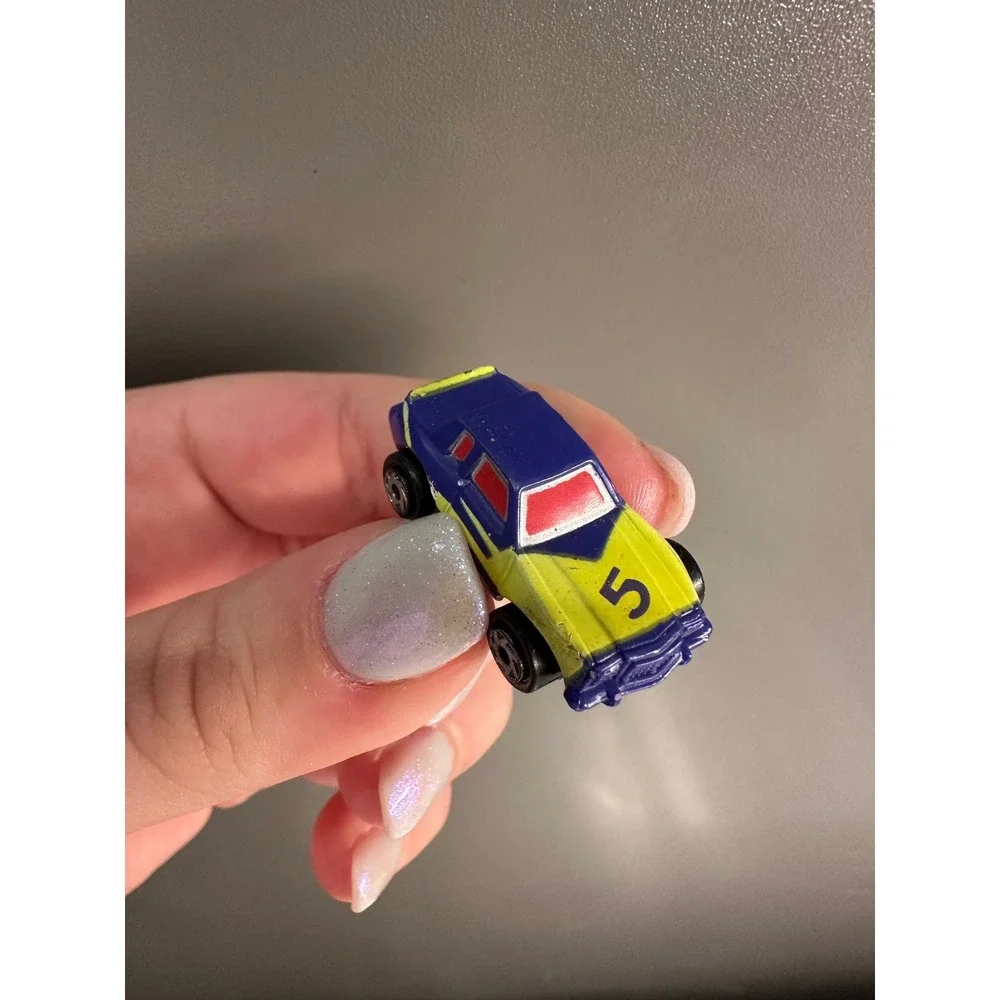 Miniature Race Car Yellow Blue Number 5‎ Toy Diecast Vehicle Collectible